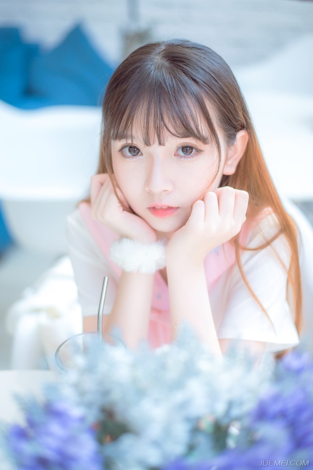 “不过一老卒，竟然也有这等本事。”魏延面色一肃，看着对方兵马停下来，嘴角掠起一抹微笑：“那边教我看看蜀中名将，究竟如何吧！”